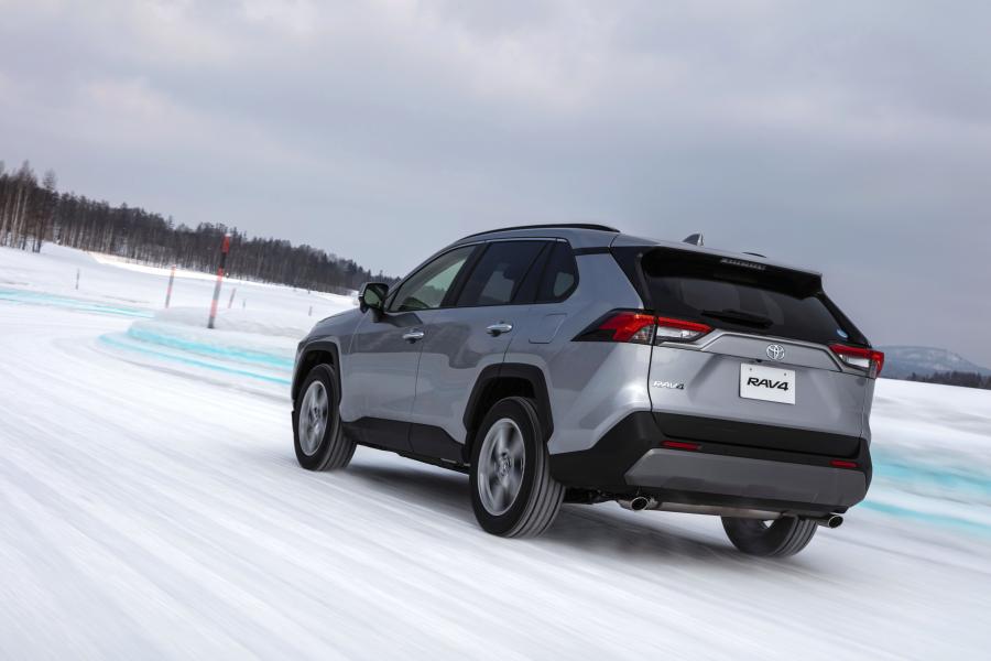  Toyota RAV4 2019 года  (JP) (фото 3 из 11)
